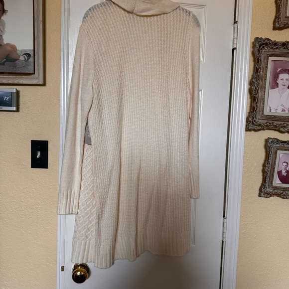 Chicos Cable style Cardigan Color Ecru (Ivory) Chicos Size 1 - Picture 2 of 3